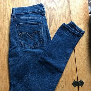 Levi’s 524 Skinny Jeans
